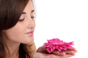 O perfume da rosa promoveu o desenvolvimento da memória.