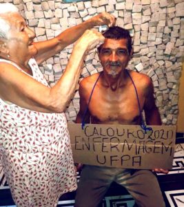 Seu Alcyr ao lado de sua mãe.