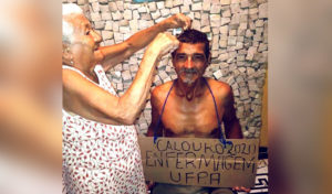 Seu Alcyr ao lado de sua mãe.