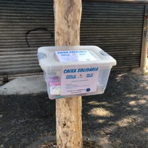 O projeto conta com duas frentes de trabalho: a "caixa solidária" e o "café da manhã do amor".